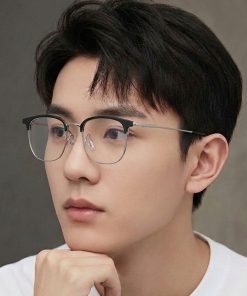 Alternative view of 輕盈鈦材玳瑁眉線眼鏡 T107