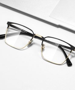 Alternative view of 日系純鈦復古眉型眼鏡 T118