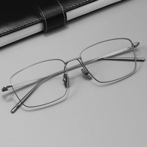 大臉款商務純鈦方框眼鏡 T128