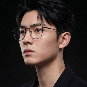 Alternative view of 多邊形鈦材幾何框眼鏡 T125